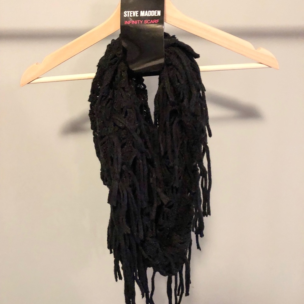 Steve Madden Black Infinity Scarf